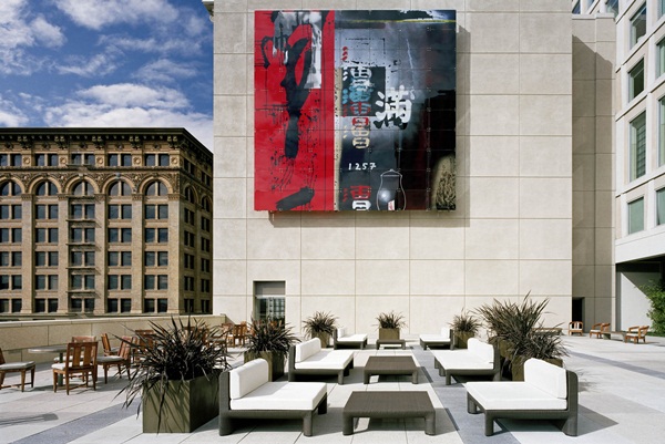 座落於充滿歷史情調的港灣城市,又與時髦有活力的SOMA